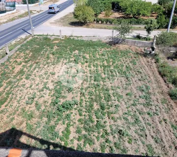 GRAĐEVINSKA PARCELA NA ATRAKTIVNOJ LOKACIJI - KAKMA, BIOGRAD N/M - cover