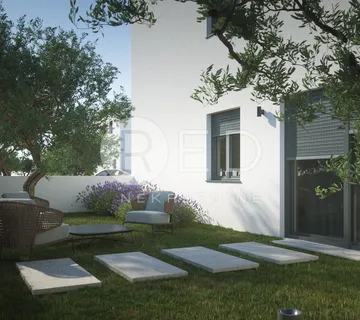 STAN S DVIJE ETAŽE I DVORIŠTEM S1 - VRSI, ZADARSKA - cover