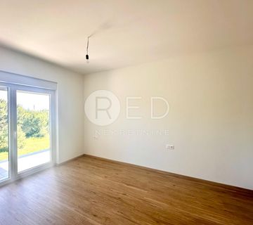 MODERAN DVOSOBNI APARTMAN U NOVOGRADNJI, OTOK VIR  - cover