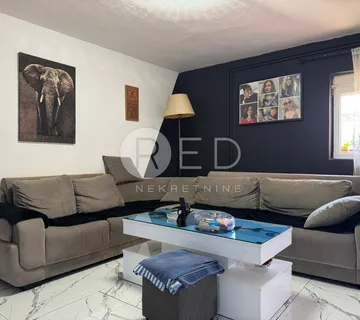 KUĆA KATNICA S POMOĆNIM OBJEKTOM - DONJI KARIN - cover