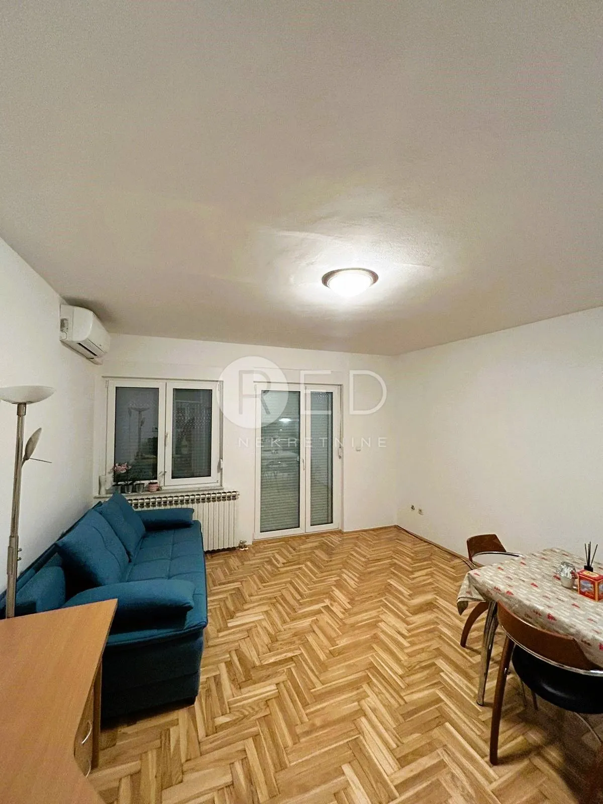 ZAGREB, VOLOVČICA - RENOVIRANI STAN S VRTOM, 69 m2 - cover