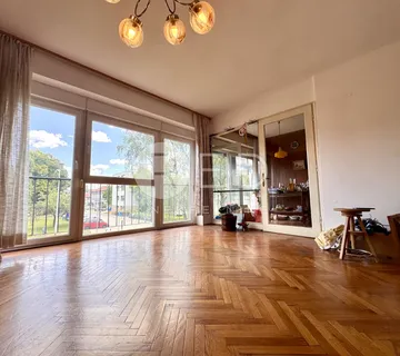 TREŠNJEVKA BLIZINA PLACA STAN 70 m2 - cover