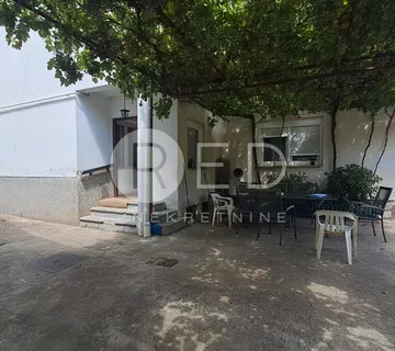 POŽEGA KUĆA 180m2 TRG 1,5km - cover
