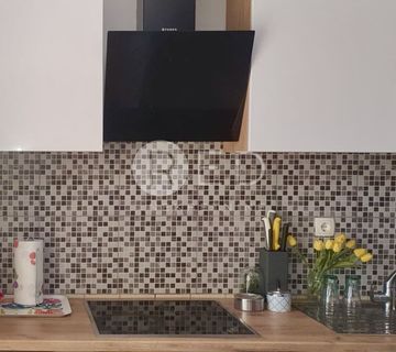 KOMPLETNO NAMJEŠTEN APARTMAN U POSEDARJU – 400 M OD MORA - cover
