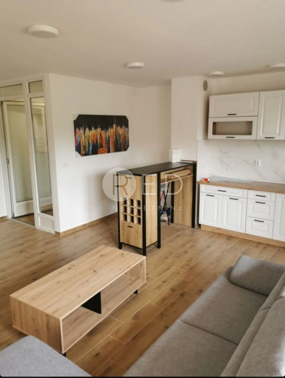 Trosobni stan 76 m2, Donji grad  - cover