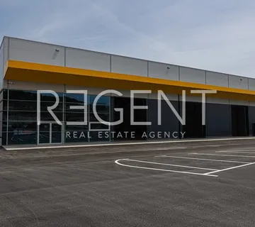 Trogir, Plano - Trgovačko-prodajno skladište 1600 m2