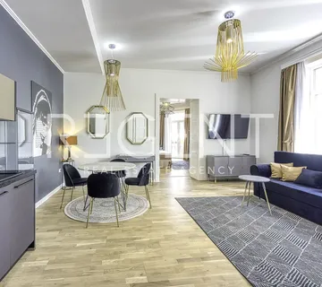 Crikvenica, Centar - Moderan trosoban stan na vrhunskoj lokaciji 110 m2 - cover