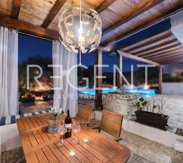 Rogoznica, Ražanj - Kamena villa s bazenom i pogledom na more - cover