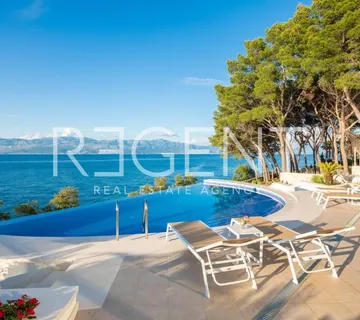 Brač - Moderna vila prvi red uz more - cover