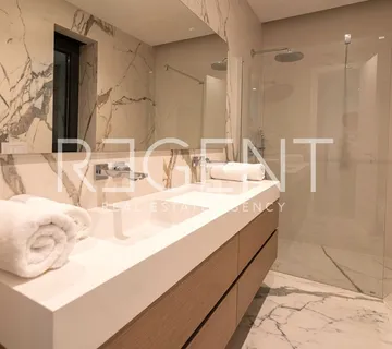 Opatija – Moderan trosoban stan s pogledom na more 134,8 m2 - cover