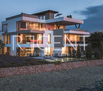 Sukošan – Luksuzno moderni penthouse s krovnom terasom i bazenom 193 m2