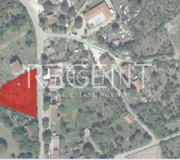 Drniš - Građevinsko zemljište 2034 m2