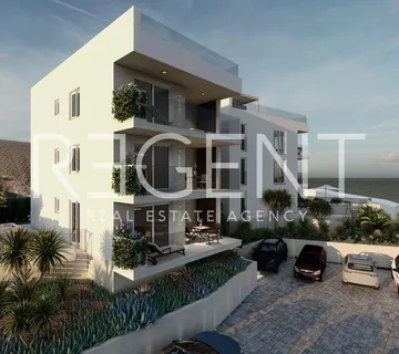 Trogir, Okrug Gornji - Trosoban penthouse sa natkrivenom terasom