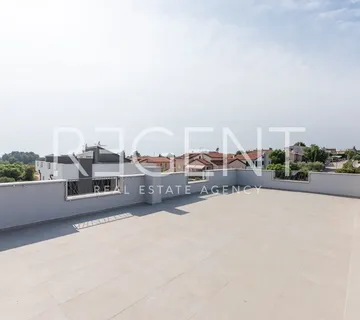 Istra, Vabriga - stan sa krovnom terasom
