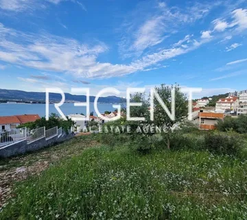Trogir, Čiovo - građevinsko zemljište s pogledom na more, 1684 m2 - Mastrinka, Trogir