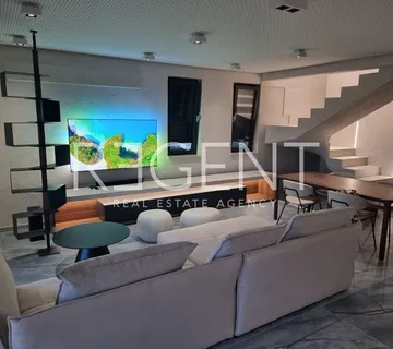 Split, Kaštel Lukšić - Luksuzni Penthouse 110 m2 s terasom - Kaštel Kambelovac