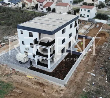 Zadar, Privlaka - Luksuzan trosoban stan u blizini mora , novogradnja