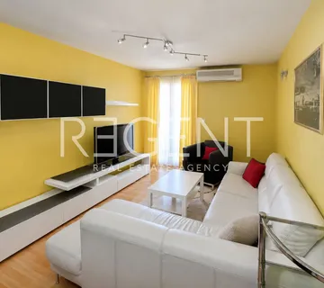 Stan 66m2, Trogir - 3 SS, lođa, ostava, blizina centra