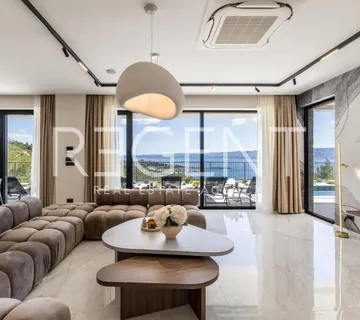 Dugi Rat - Vila 300 m², bazen, sauna ,pogled na more
