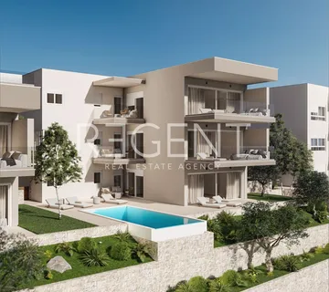 Trogir, Marina - Trosoban stan s tri balkona u modernoj novogradnji
