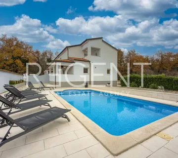 Poreč, Vežnaveri – kuća s dva stana i vanjskim bazenom - Vržnaveri, Poreč