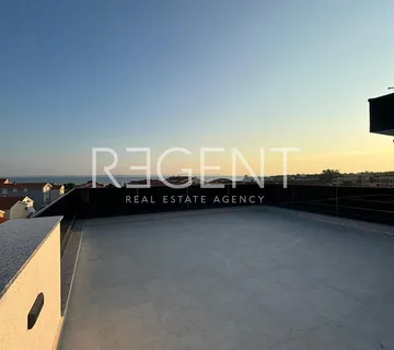 Zadar, Privlaka - Moderan penthouse u blizni mora
