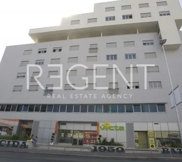Split, Lazarica - Poslovni prostor 50 m2 na izvrsnoj lokaciji - Firule