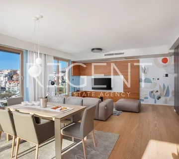 Split, Žnjan – stan, 90 m², najam, terasa, garaža, pogled na more