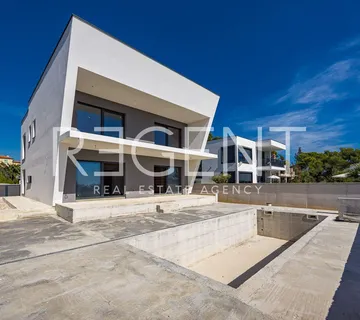 Istra, Medulin - Moderna vila 300 m2