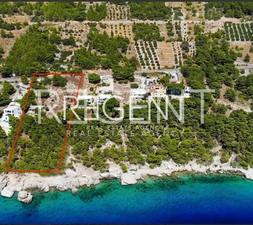 Omiš, Marušići - Ekskluzivno zemljište prvi red do mora, 4100m2 - Marušići, Omiš