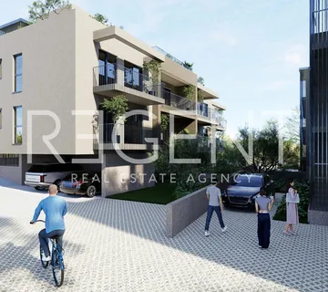 Trogir - Dvosoban stan s vrtom 106 m2, novogradnja
