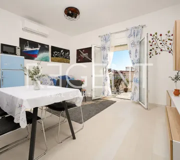 Stan 55 m² za najam, Strožanac, Podstrana — 2S, terasa - Podstrana - Strožanac Donji, Podstrana