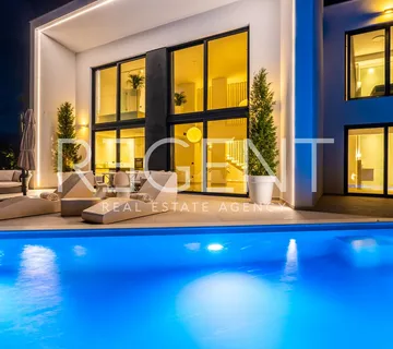 Luksuzna vila s otvorenim pogledom na more na ekskluzivnoj lokaciji - Primošten
