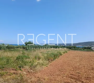 Split, Kaštel Štafilić - građevinsko zemljište prvi red uz more, 5600 m2 - Kaštel Štafilić, Kaštela