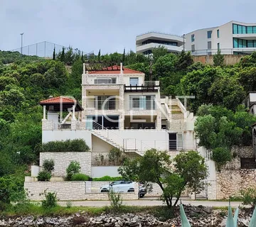 Korčula, Žrnovo - Vila prvi red uz more 280 m2 - cover