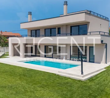 Poreč – Moderna vila s krovnom terasom - Baderna, Poreč