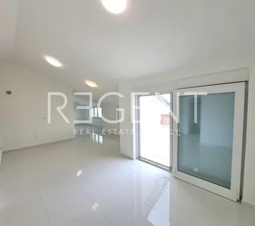 Crikvenica, Lunkovo - Četverosoban stan s terasom 110 m2, novogradnja - cover