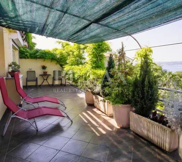 Dramalj - dio kuće sa 2 stana - cover