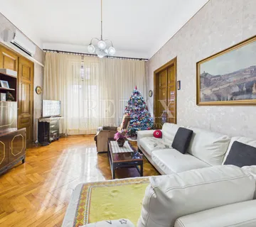Rijeka - četverosobni klasični stan u samom centru, 134.67 m2