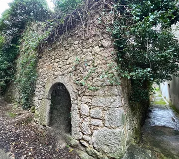 Bribir - Mirišće (ruševina) s zemljištem - Bribir, Vinodolska općina