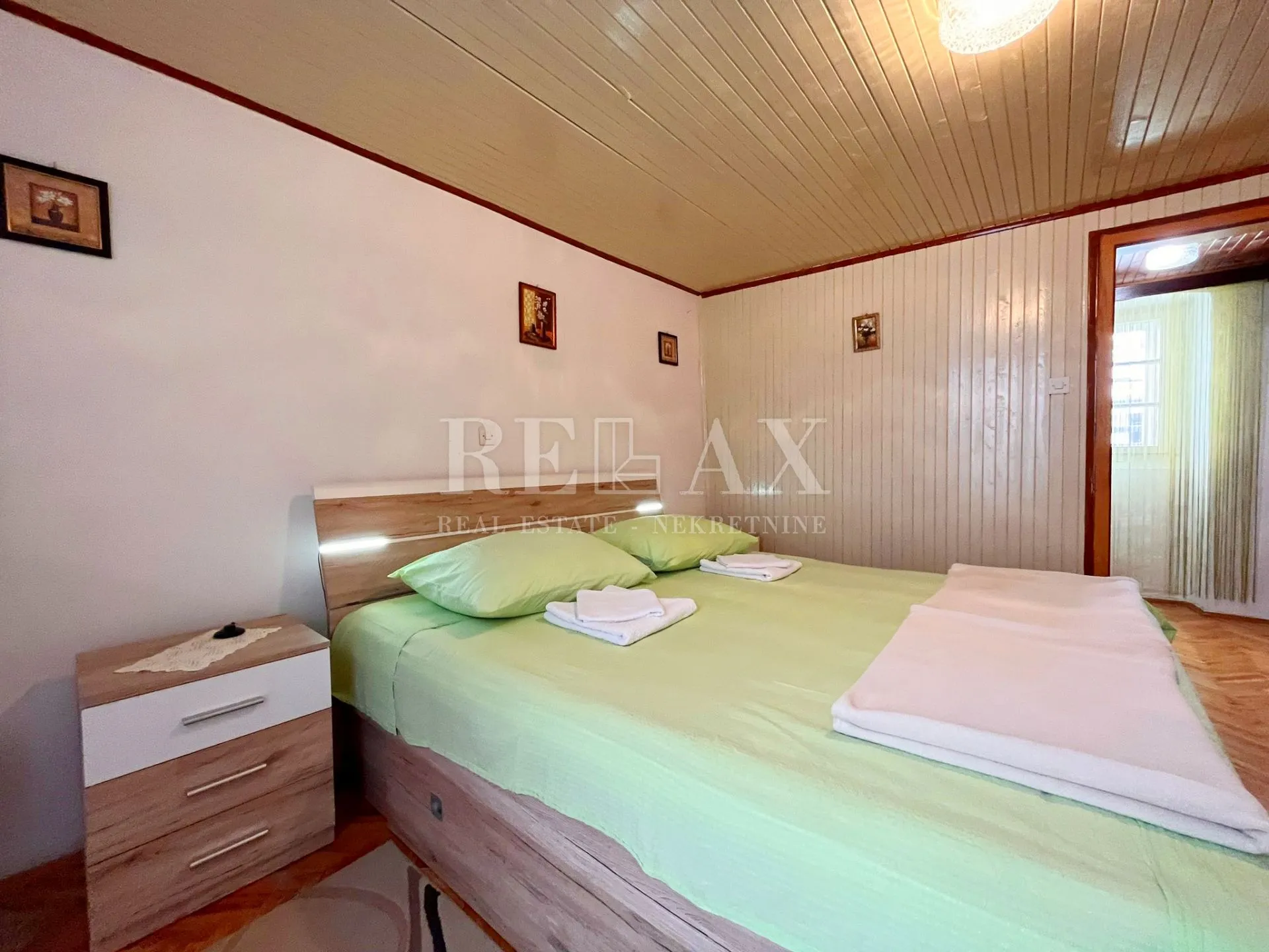 Novi Vinodolski - Kamena kuća u centru grada - cover