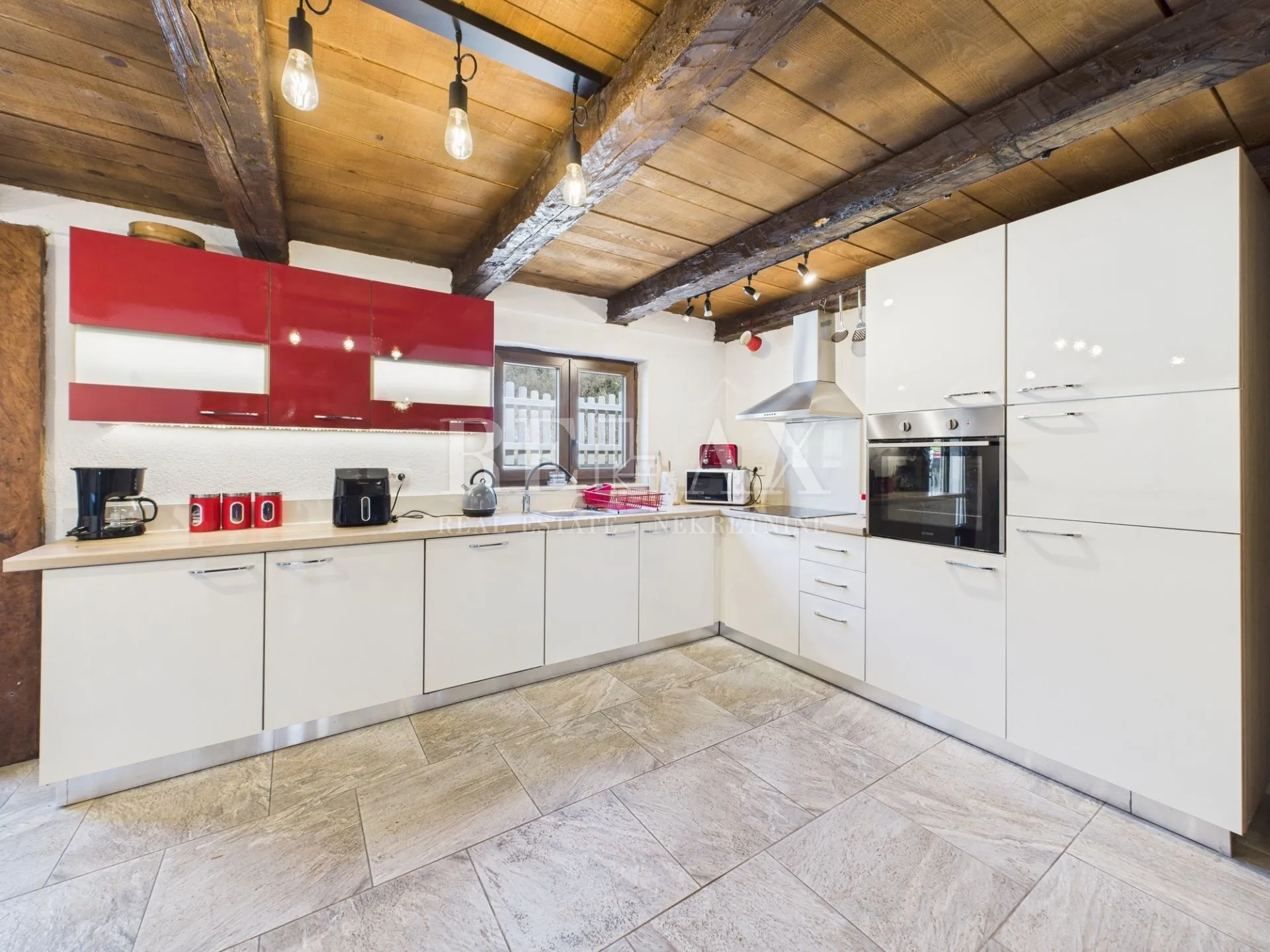 Bribir - šarmantna kamena kuća s bazenom - cover