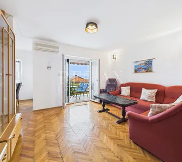 Crikvenica - trosobni stan s garažom
