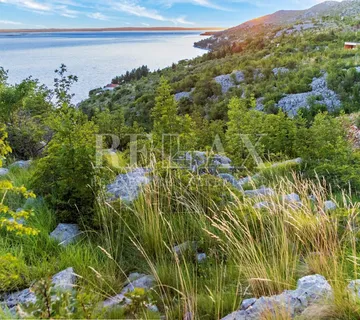 Starigrad - građevinsko zemljište sa projektom, udaljeno samo 100m od mora - cover