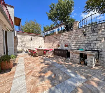 Selce - stan s velikom okućnicom i roštiljem - Selce, Crikvenica
