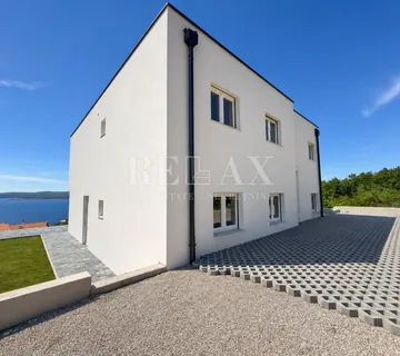 Crikvenica - kuća s 4 stambene jedinice, panoramski pogled na more - cover