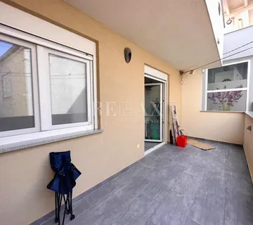 Novi Vinodolski - kuća u centru grada - cover