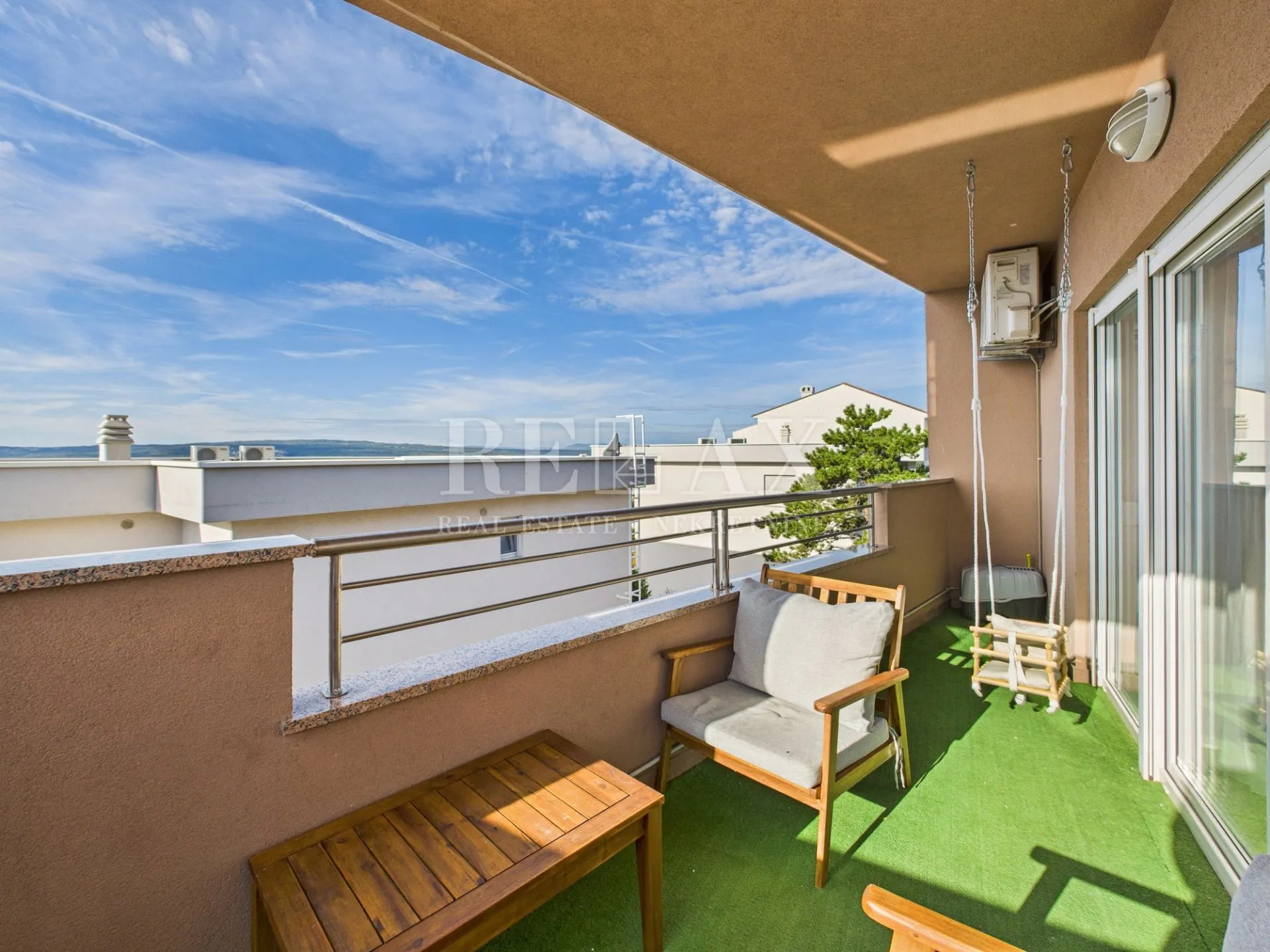 Crikvenica - dvoetažni stan 104 m2 s pogledom na more - cover