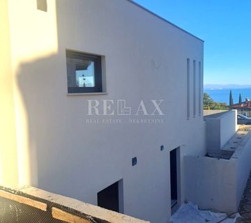 Lovran - luksuzna vila s panoramskim pogledom na more - cover