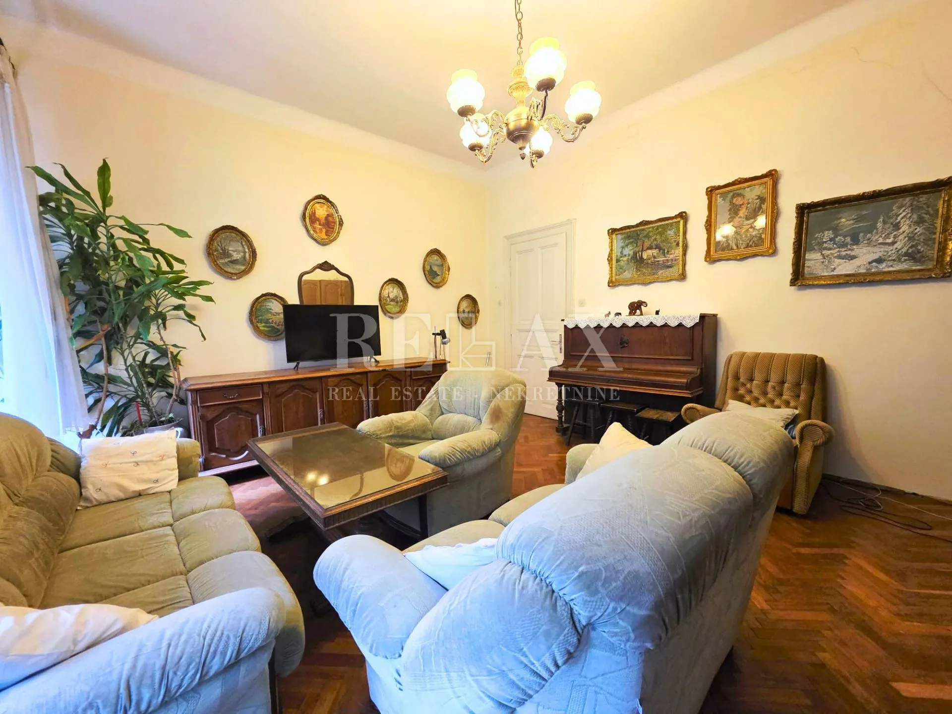 Crikvenica - dio kuće 1. red do mora - cover